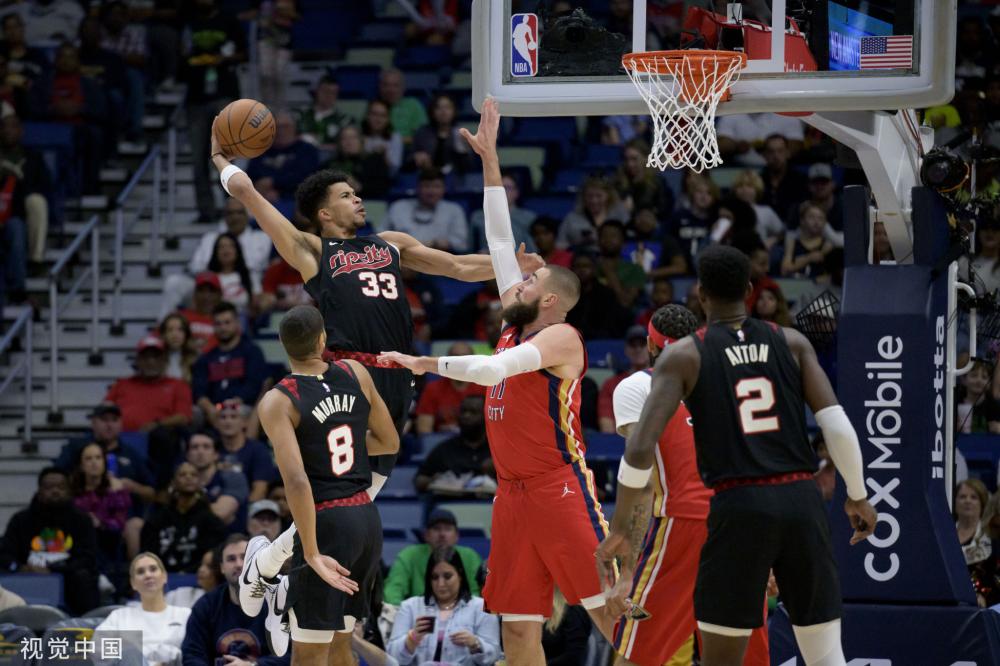 蒙特雷中场 蒙特雷中场