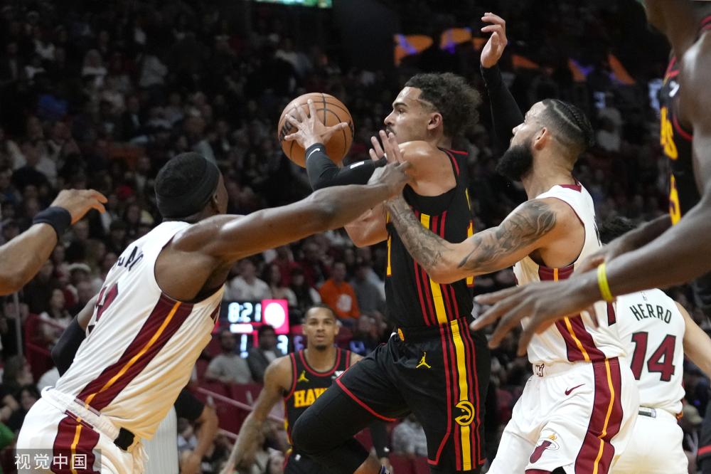 的绝对领袖 的绝对领袖